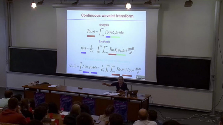 How to analyze, model and compute turbulent flows using wavelets?