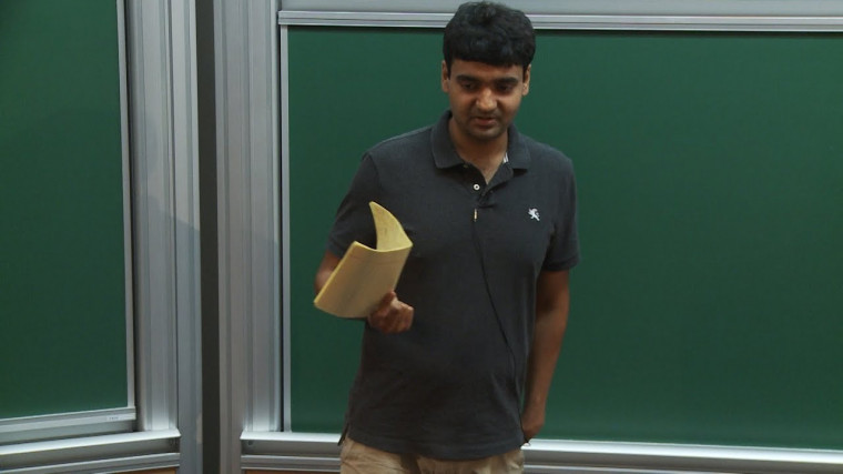 Prisms and deformations of de Rham cohomology