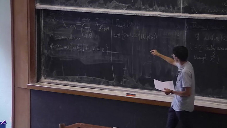 Diophantine approximation and local distribution of rational points
