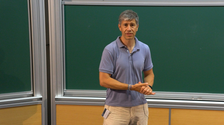 Effective Field Theory of Large Scale Structure (1/4)