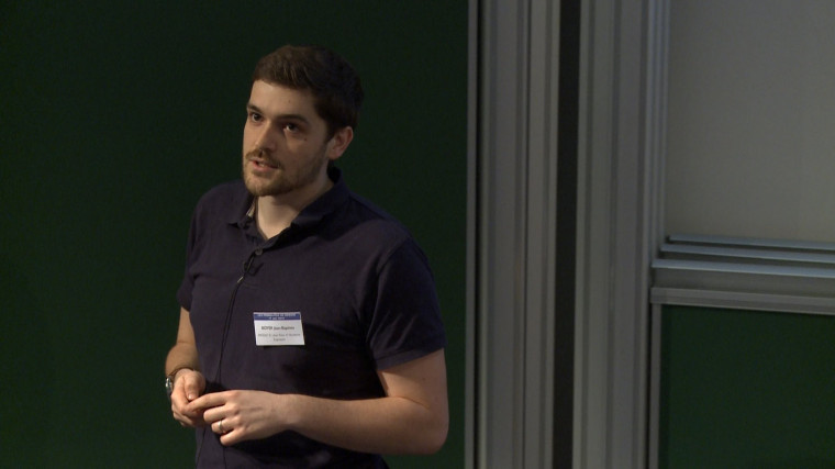 Marche aléatoire linéaire sur le tore