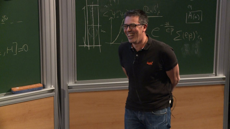 Resurgence for superconductors