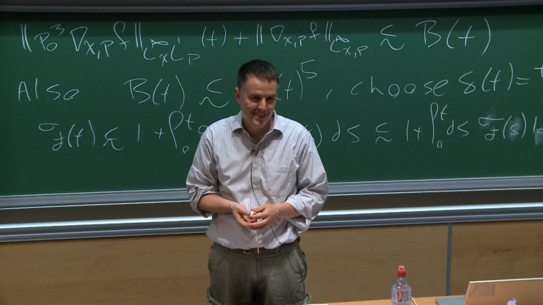 2/3 On the Vlasov-Maxwell System in the Whole Space