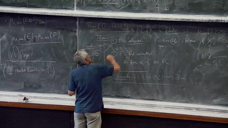 Linearly saturated subvarieties on uniruled projective manifolds