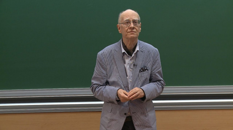 Relèvements modulo p^2 et filtration de Nygaard