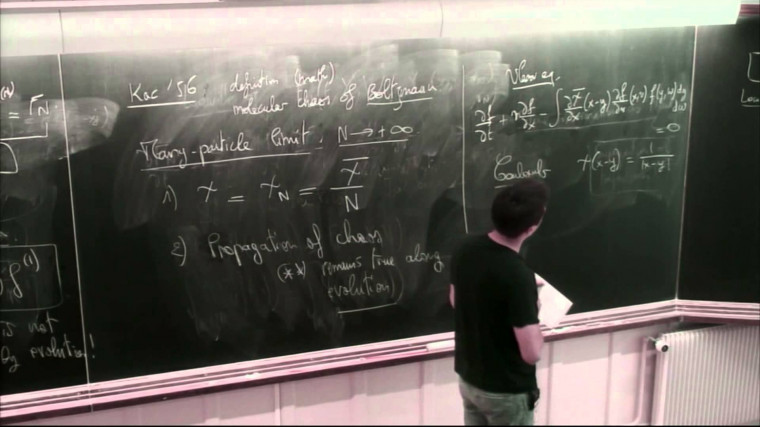 Mathematical results about kinetic theory of self-gravitating systems (1)