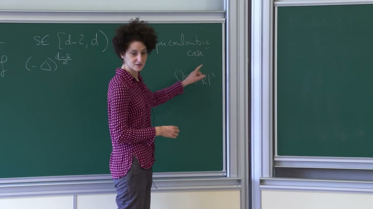 Systems with Coulomb Interactions : Mean-Field Limits and Statistical Mechanics (2/4)