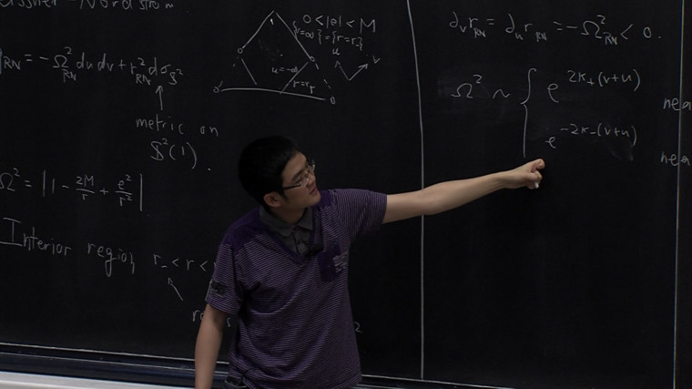 Interior of Dynamical Vacuum Black Holes