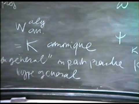 Géométrie des cycles dans une surface algébrique complexe