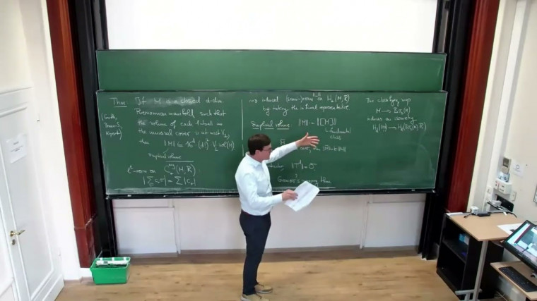 Macroscopic scalar curvature and volume