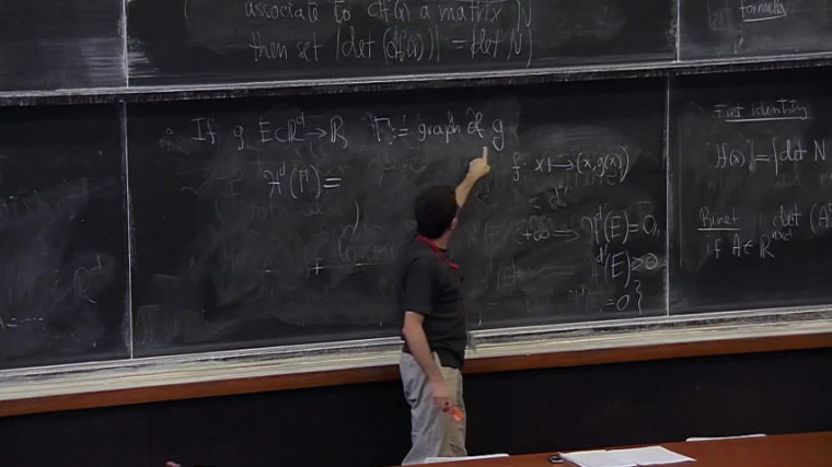 Introduction to minimal surfaces and finite perimeter sets (Part 1)