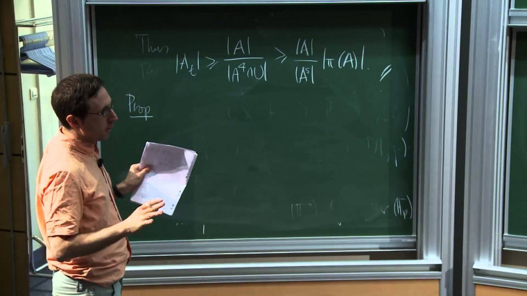 2/4 Growth in groups and applications