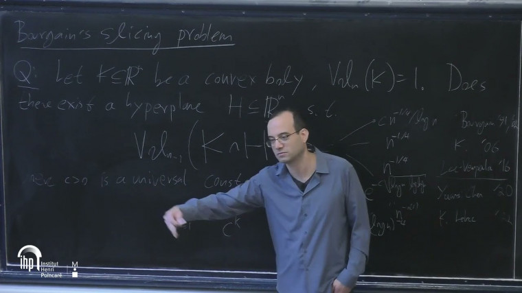 Isoperimetric inequalities in high dimensional convex sets (Lecture 4 - Part 1)