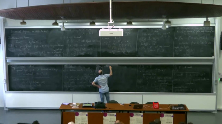 C. Favre - Dynamical degree 1