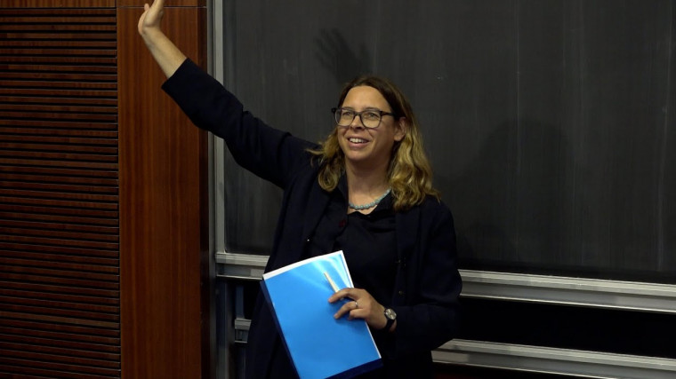 Parabolic dynamics and renormalization: an introduction 1/6