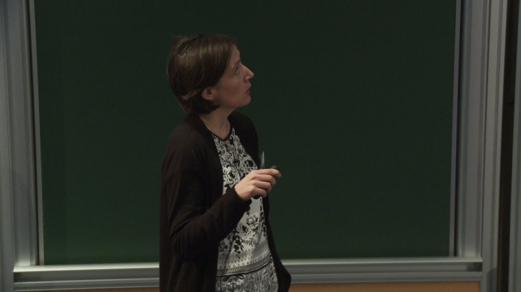 Membrane reshaping by curvature sensitive septin filaments