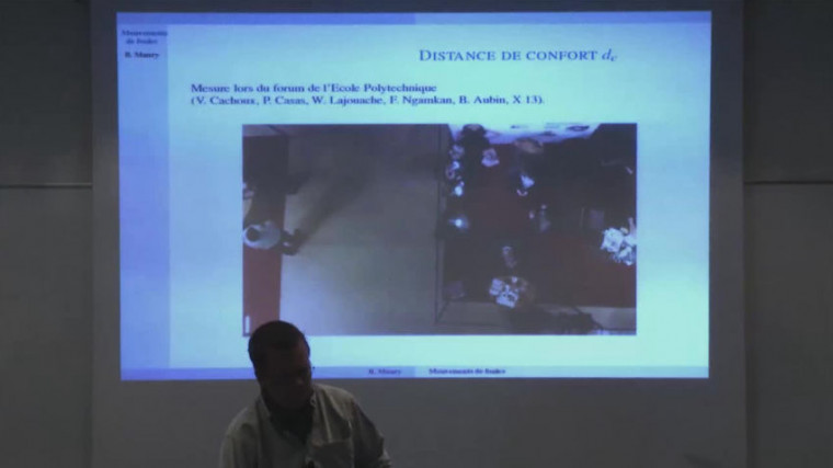 Transport optimal et mouvements de foules sous contrainte de congestion (Part 1)