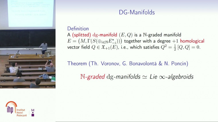 Lie-Rinehart algebras as acyclic dg-manifolds and geometric applications