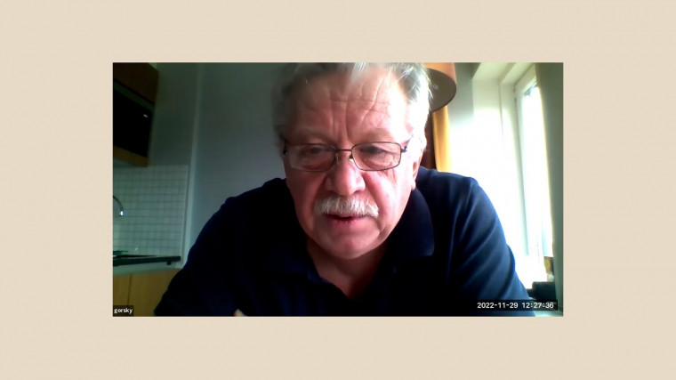 Statistical models on random regular graphs